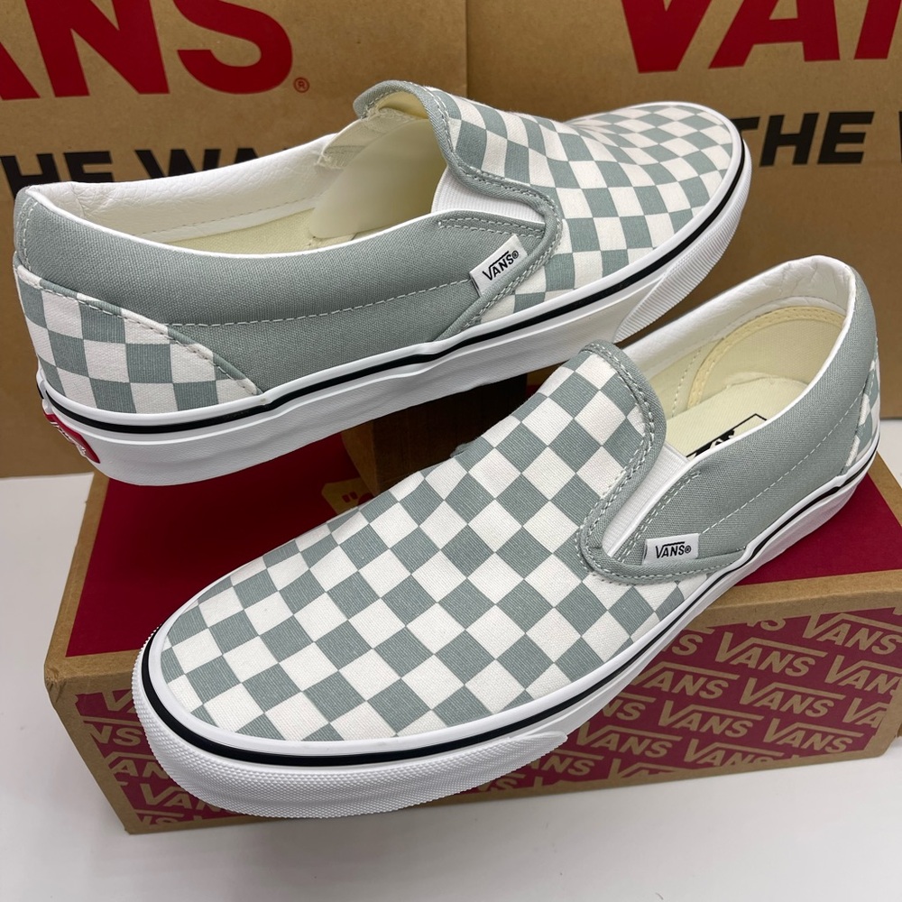 Vans Men’ Classic Slip-On
Color Theory Checkerboar Pure Grey
VN000D5PEPO Sneaker - Picture 7 of 16
